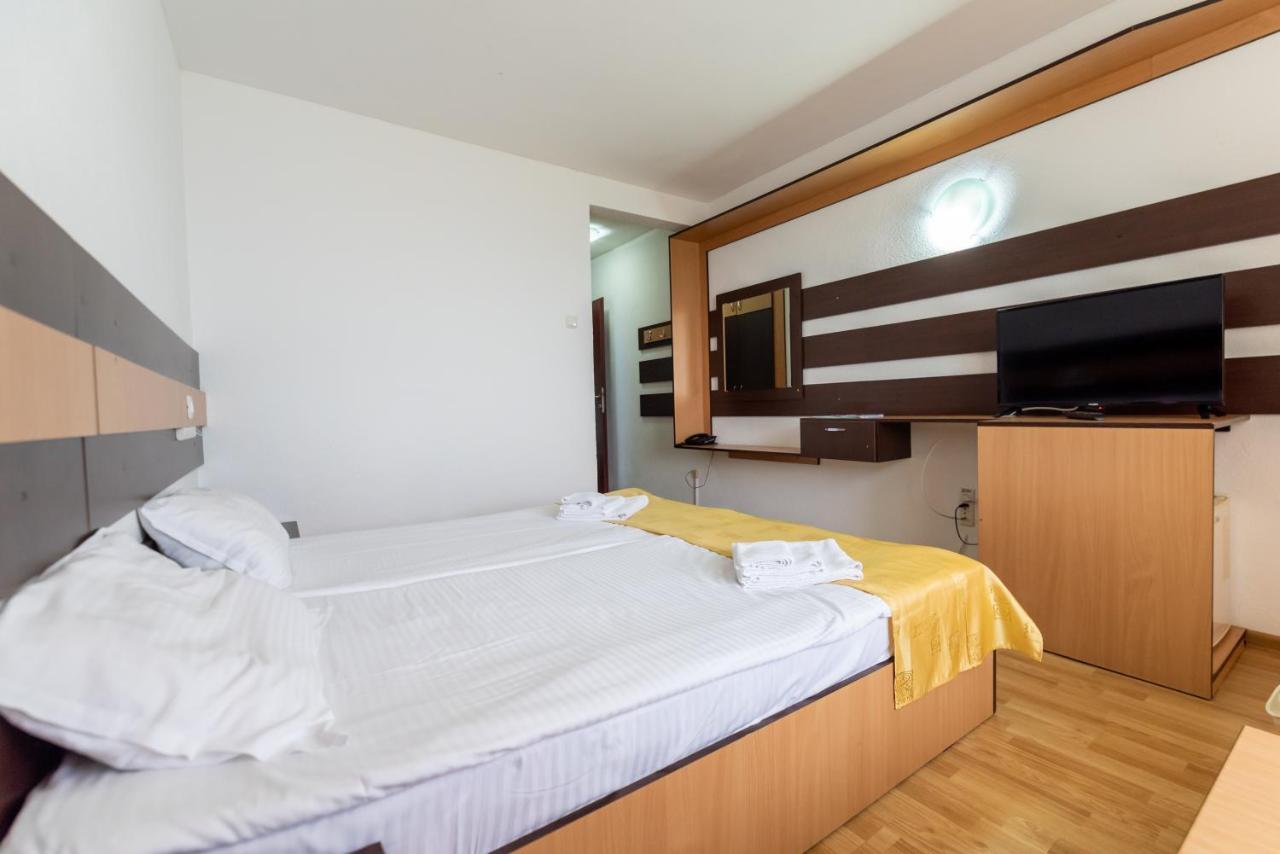 Hotel Capitol Жупитер Экстерьер фото