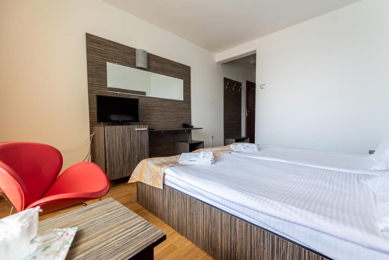 Hotel Capitol Жупитер Экстерьер фото