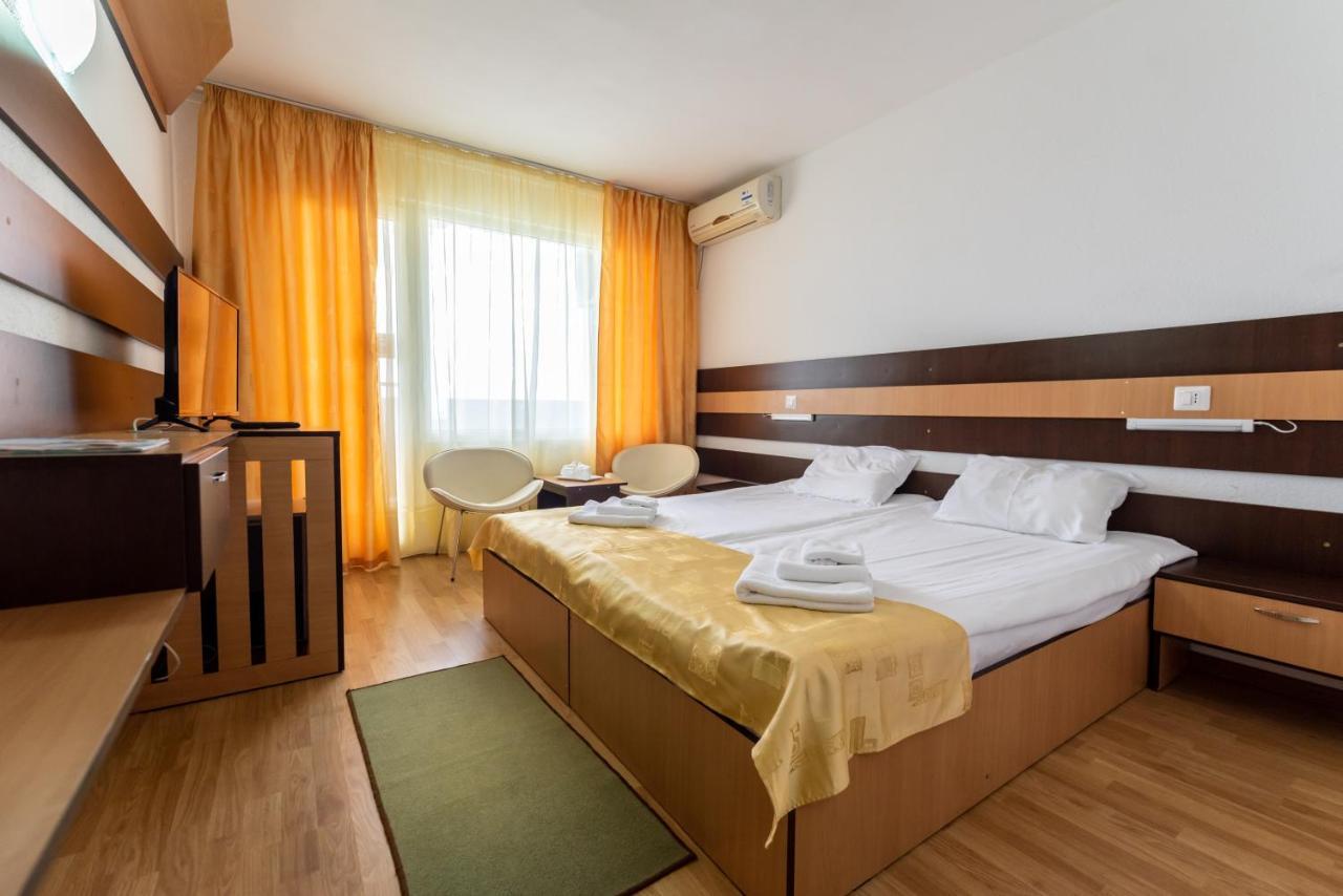 Hotel Capitol Жупитер Экстерьер фото