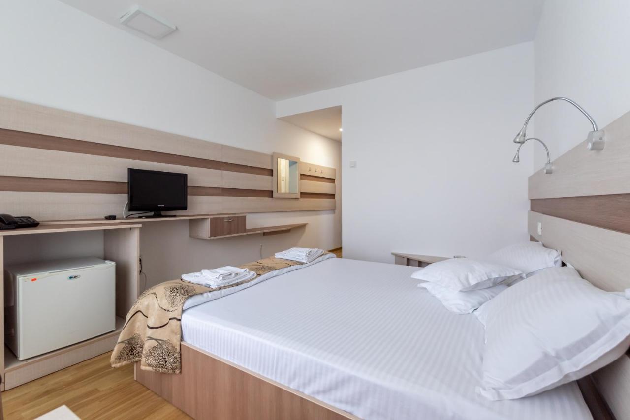 Hotel Capitol Жупитер Экстерьер фото