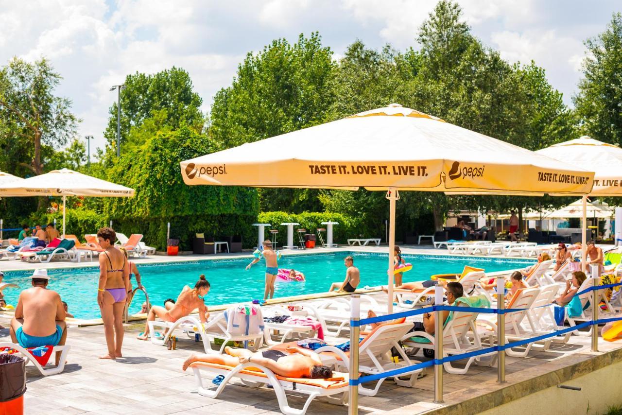 Hotel Capitol Жупитер Экстерьер фото